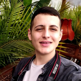 AHMET ARIKAN/ GRAFİKER-HİKAYE FOTOGRAFÇISI