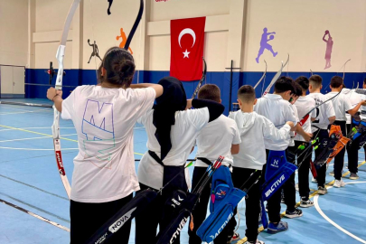 23 Nisan Okçuluk Müsabakaları Tamamlandı: Sporcular Kıyasıya Yarıştı