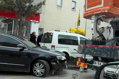 Bankalar Caddesi’nde Maddi Hasarlı Trafik Kazası