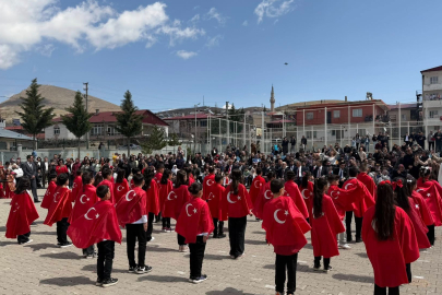Çamardı’da 23 Nisan Coşkusu