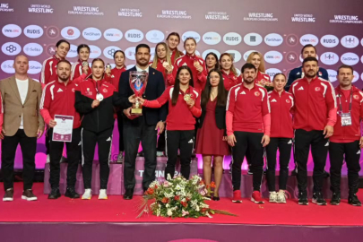 Niğde’de Hazırlandılar, Avrupa’da Tarih Yazdılar: Kadın Güreş Milli Takımı Avrupa İkincisi!