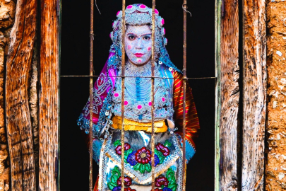 NÖHÜ’lü Fatih Diren’den Kosova’da Belgesel: Boşnak Gelin Makyajının Kültürel Sırları Gün Yüzüne Çıkıyor