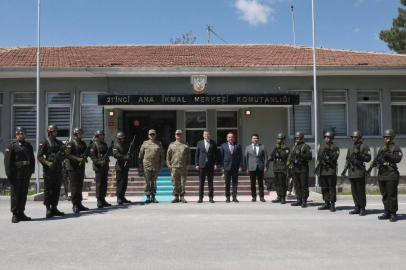 Vali Akmeşe’den Bor Garnizonuna Ziyaret