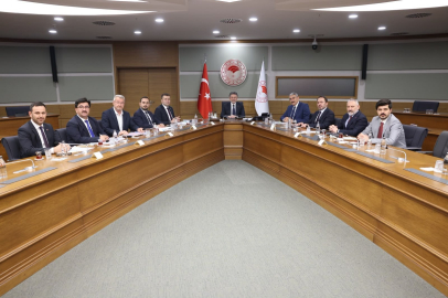 Niğde Heyetinden Bakan Yumaklı’ya Ziyaret: Tarım ve Yatırım Projeleri Masada